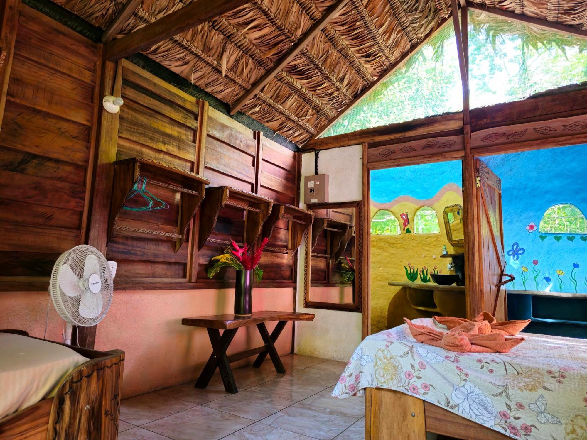 Wildlife Lodge Cahuita Exterior photo